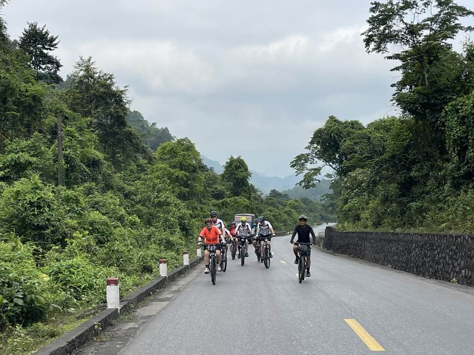 Grand Cycle Tour from Ho Chi Minh City to Hanoi 21 Days